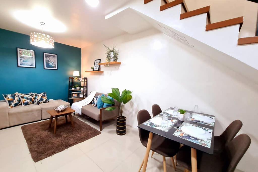 Apartment Cozy Space Near Sm With Netflix And Fiber Wifi *